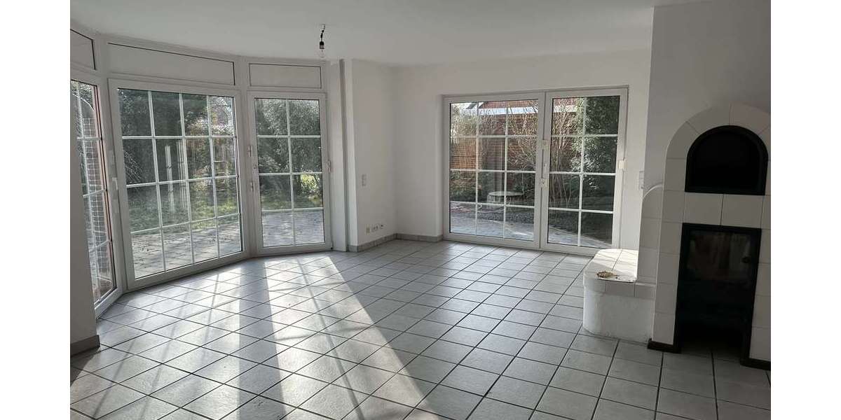 Etagenwohnung Großburgwedel - 5 Zimmer, 145 m&sup2;, 1.750&euro; | Angebot:26383342