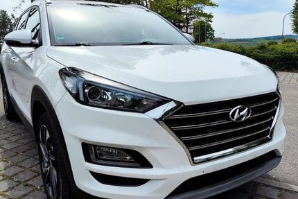 Hyundai TUCSON 140.500 km 14.400 &euro; Brunn 93164