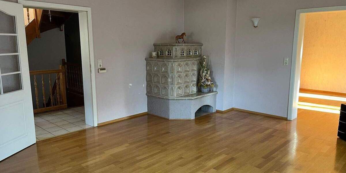 Einfamilienhaus Lawitz - 9 Zimmer, 304 m&sup2;, 365.000&euro; | Angebot:24180669