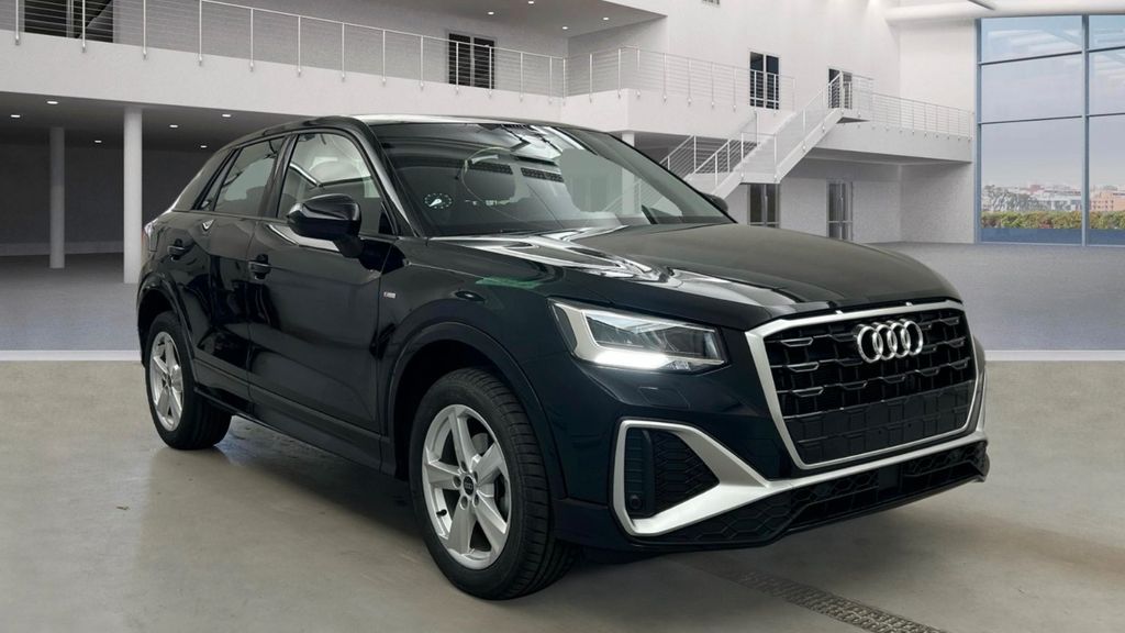 Audi Q2 5.944 km 25.999 &euro; Berlin 12357