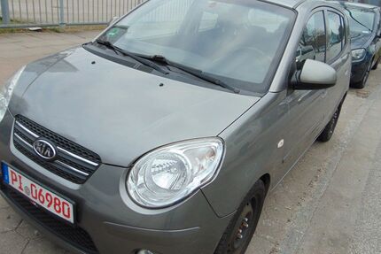 Kia Picanto 182.546 km 1.555 € Hamburg 22047