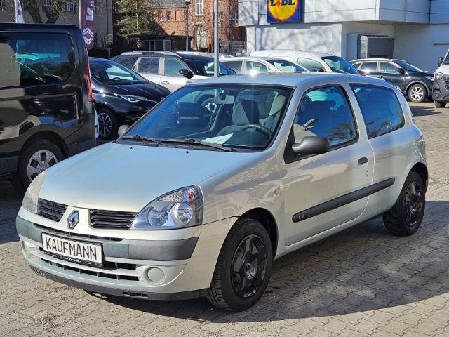 Renault Clio 114.000 km 990 &euro; Berlin 12247