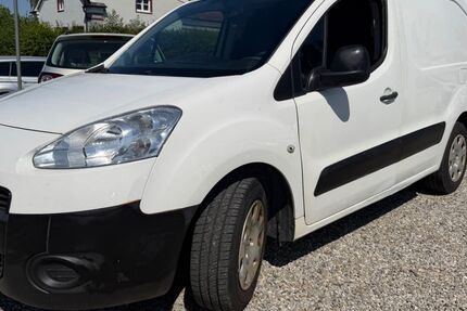Peugeot Partner 156.932 km 3.850 &euro; Puchheim 82178