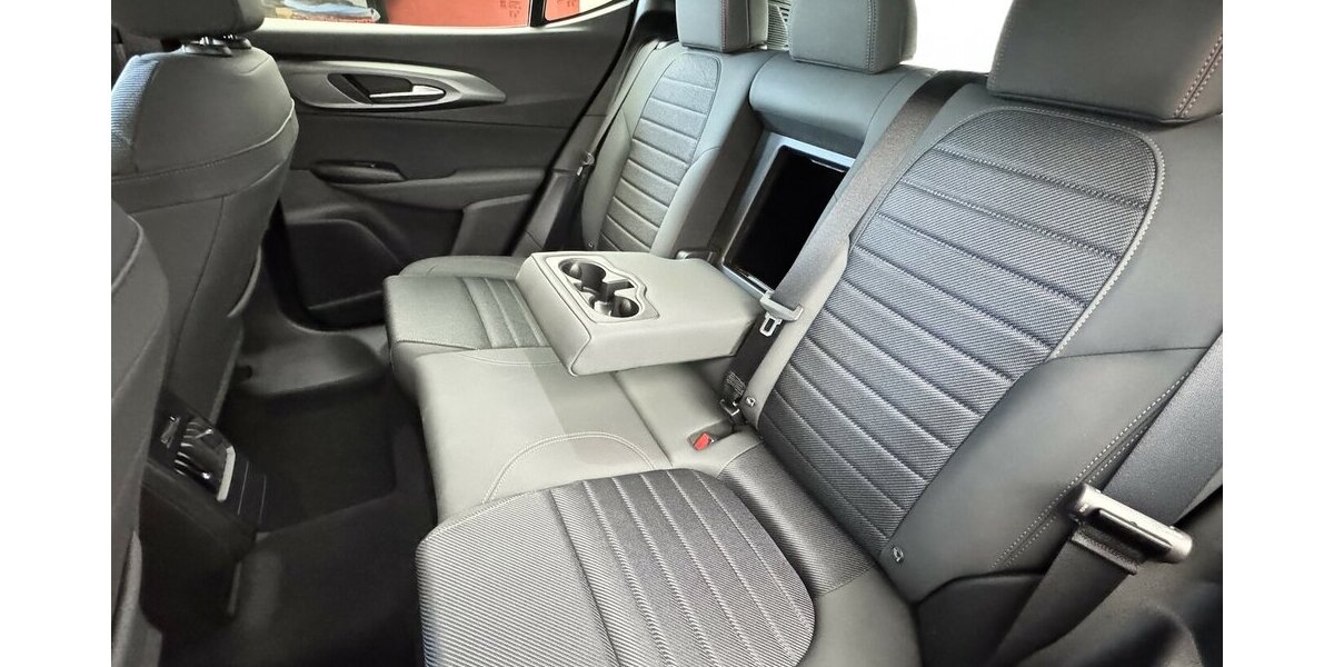 Alfa Romeo Tonale 1.6 VGT-D Sprint ACC Sitzheizung 12.300 km 21.390 &euro; Lich 35423