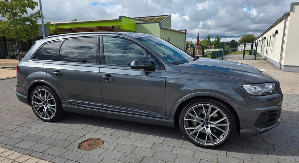 Q7