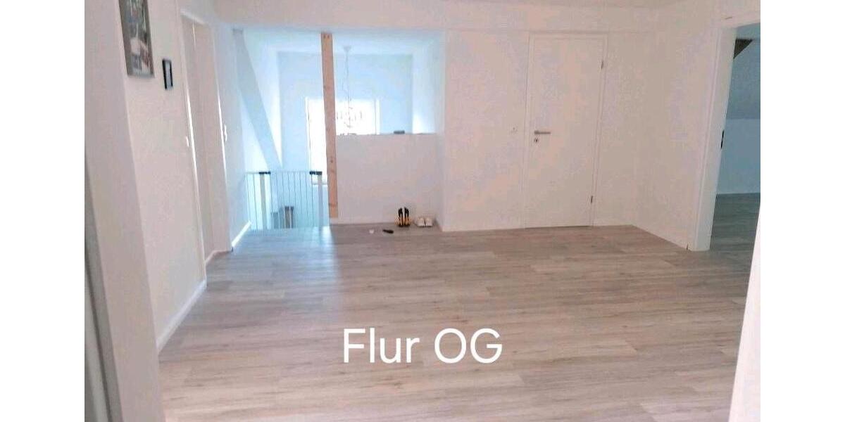 Einfamilienhaus Wesselburen - 11 Zimmer, 250 m&sup2;, 399.000&euro; | Angebot:26184303