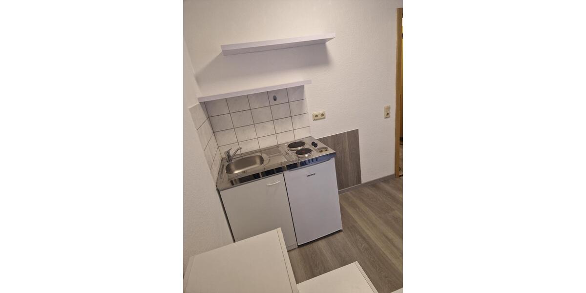 Dachgeschoßwohnung Siegen Weidenau - 1 Zimmer, 24 m&sup2;, 370&euro; | Angebot:25333136
