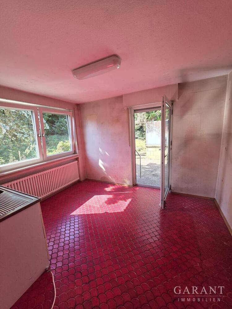 Haus mit großem Garten und Scheune in Lustnau
