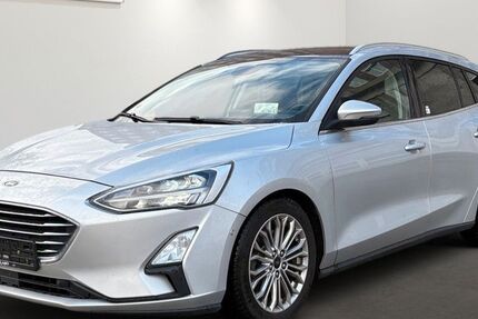 Ford Focus 84.134 km 11.499 € Berlin 12681