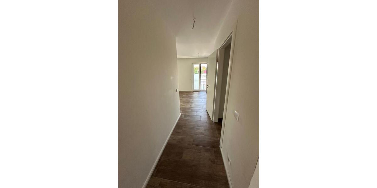 Dachgeschoßwohnung Neubrandenburg - 3 Zimmer, 86 m&sup2;, 1.200&euro; | Angebot:26406504