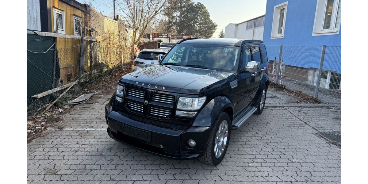 Dodge Nitro 213.772 km 4.900 &euro; München 81243
