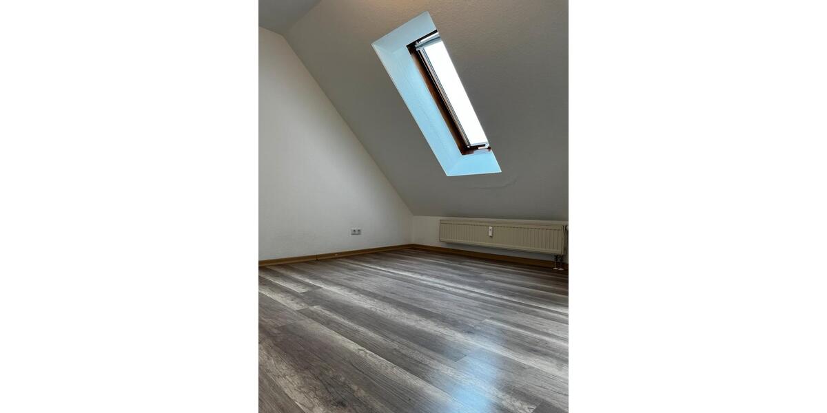 Dachgeschoßwohnung Auerbach in der Oberpfalz - 1 Zimmer, 23 m&sup2;, 270&euro; | Angebot:26164371