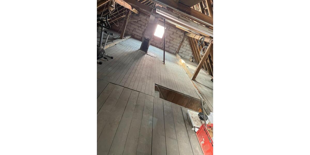 Einfamilienhaus Veilsdorf - 9 Zimmer, 200 m&sup2;, 45.000&euro; | Angebot:25273617
