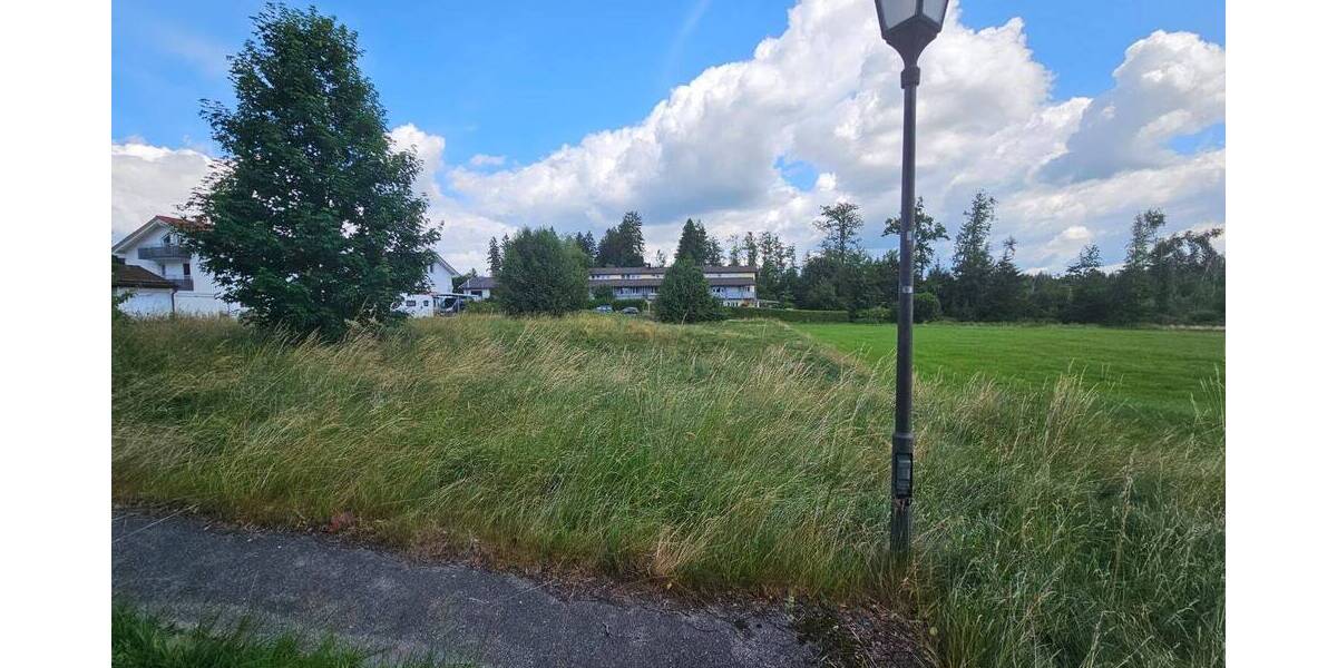 Grundstück mit Vorbescheid für Einfamilienhäuser zimmer