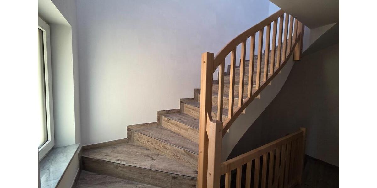 3 Zimmer - Dachgeschoss-Wohnung in Mettenheim-Hart 3 zimmer