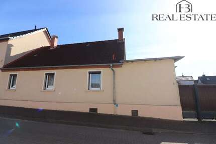 Haus zum Kaufen in Samswegen 90.000 € 93.35 m² 4 zimmer