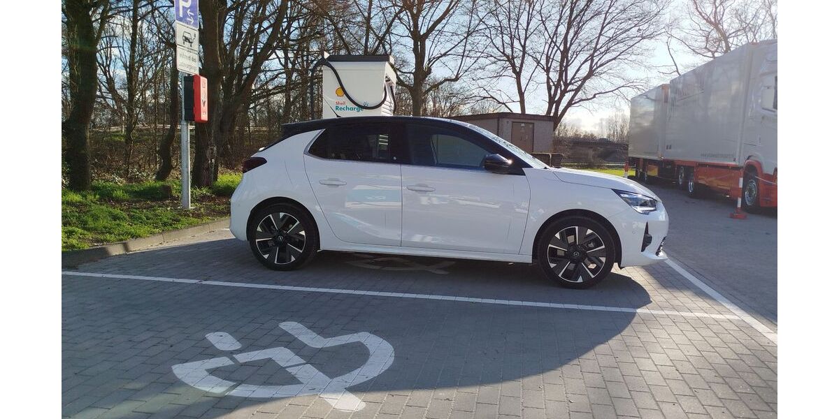 Opel Corsa 16.000 km 18.795 &euro; Groß-Gerau 64521