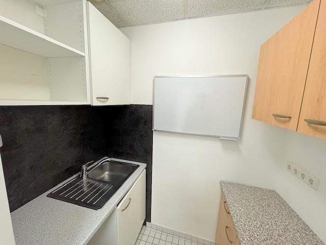 Gewerbeobjekt Ahrensburg - 6 Zimmer, 172 m&sup2;, 1.640&euro; | Angebot:24648928