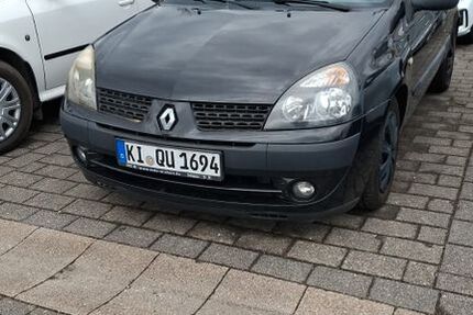 Renault Clio 184.000 km 900 &euro; Kiel 24159