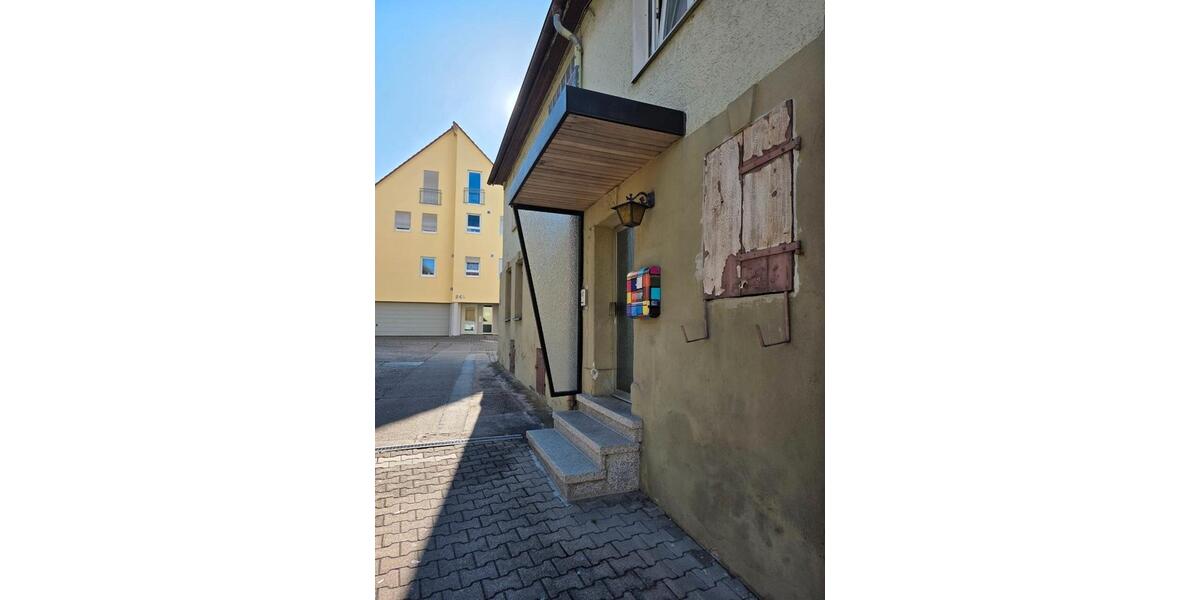 Doppelhaushälfte Lauffen am Neckar - 5 Zimmer, 160 m&sup2;, 200.000&euro; | Angebot:26889762