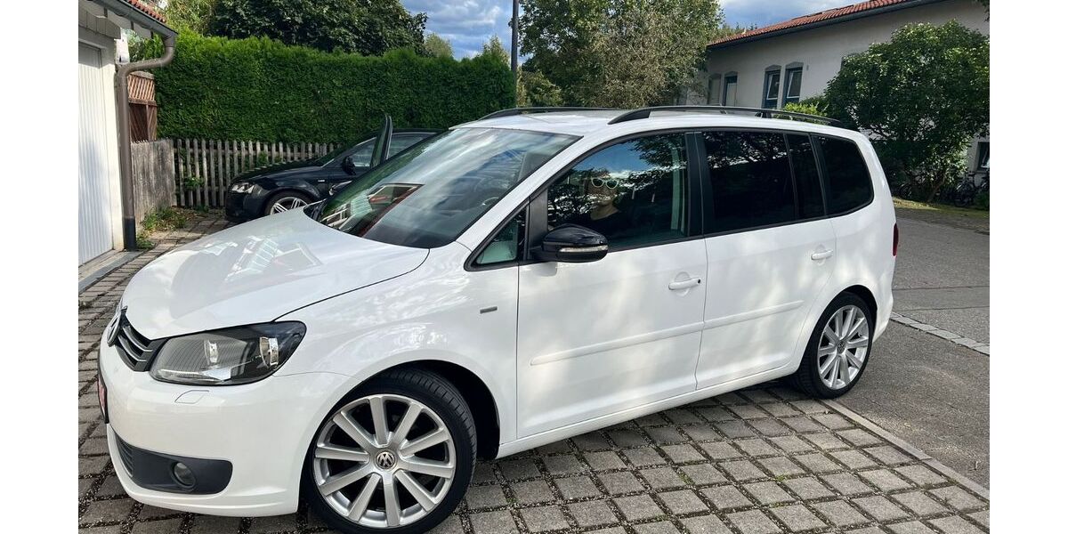 VW Touran 129.000 km 11.200 &euro; Pfronten 87459