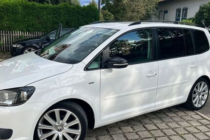 VW Touran 129.000 km 9.500 &euro; Pfronten 87459
