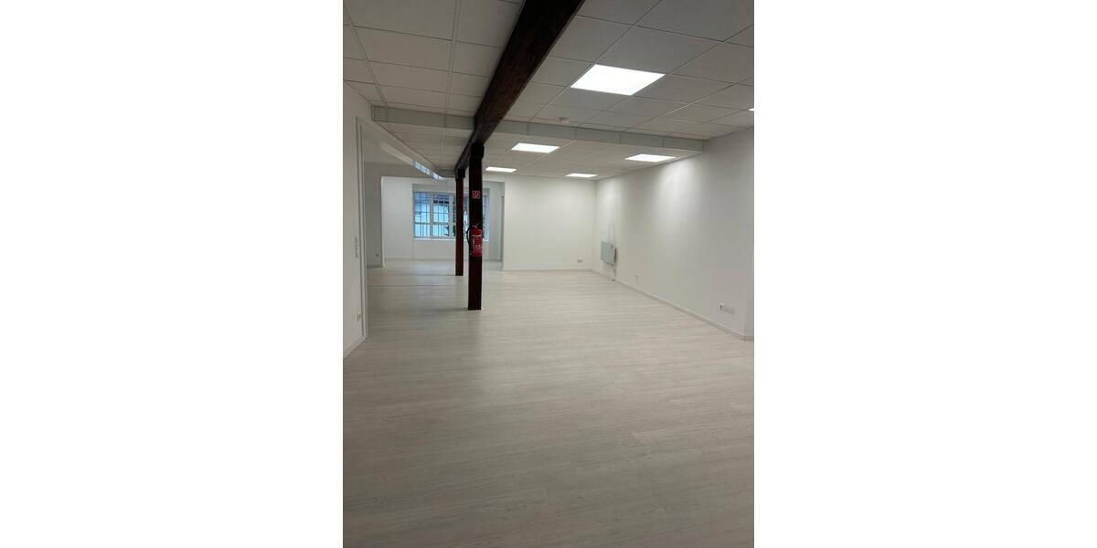 Gewerbeeinheit im historischen Ortskern von Pleidelsheim zimmer