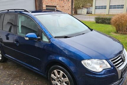 VW Touran 194.796 km 5.300 &euro; Bad Arolsen 34454
