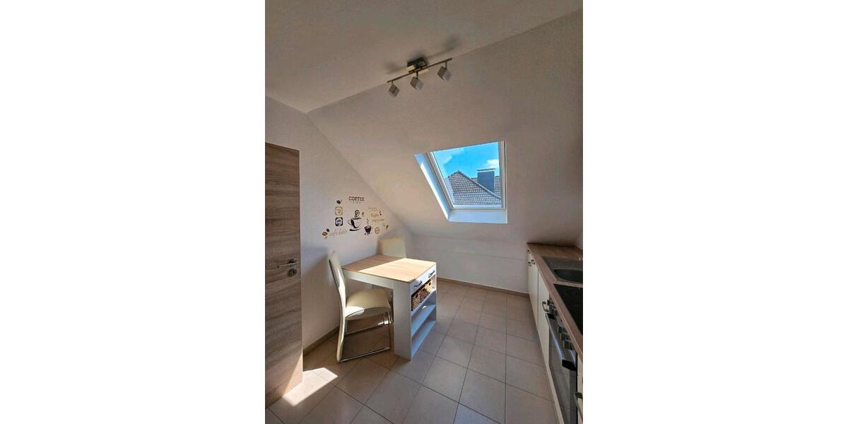 Dachgeschoßwohnung Wesendorf - 3 Zimmer, 65 m&sup2;, 700&euro; | Angebot:26057777