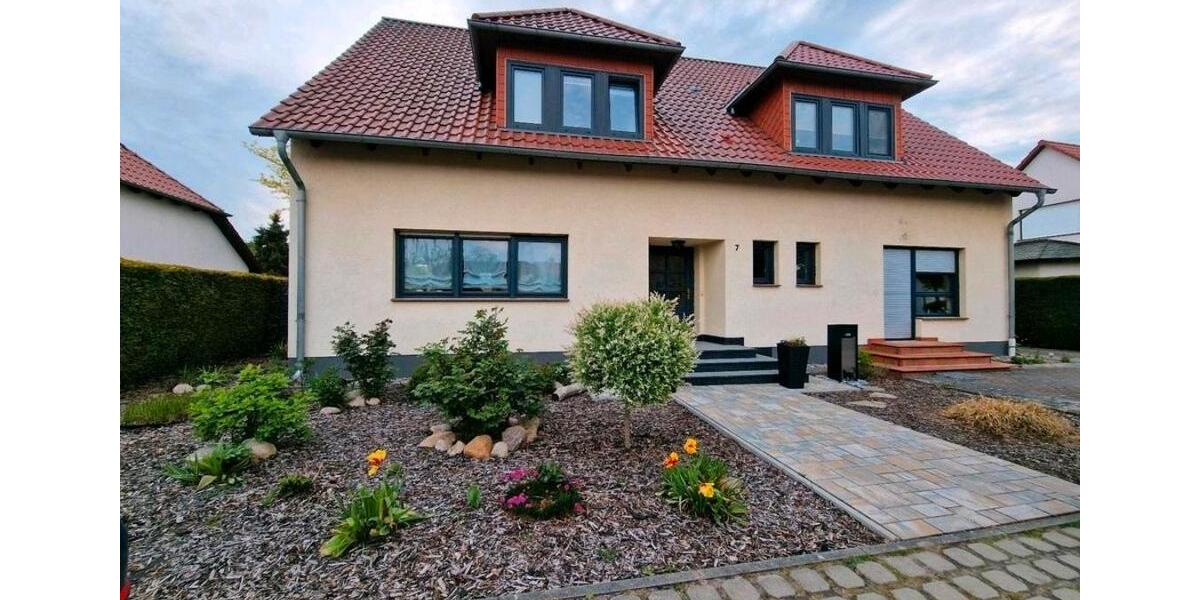 Mehrfamilienhaus, Wohnhaus Genthin - 6 Zimmer, 210 m&sup2;, 290.000&euro; | Angebot:26886541