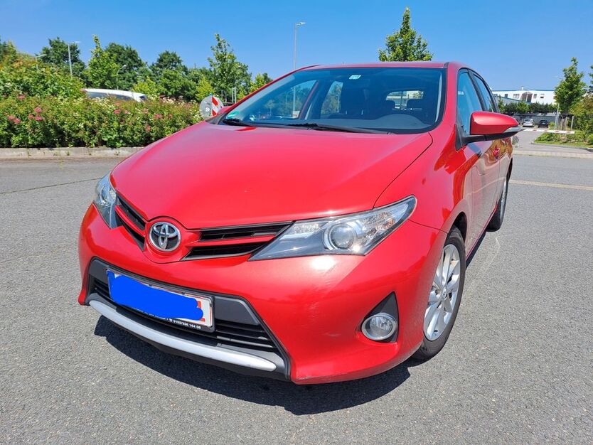 Toyota Auris 309.000 km 4.000 € Eppertshausen 64859
