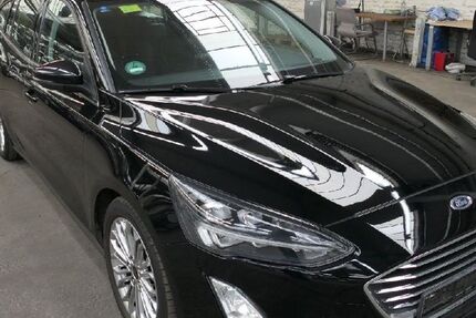 Ford Focus 130.602 km 15.900 &euro; Eitorf 53783