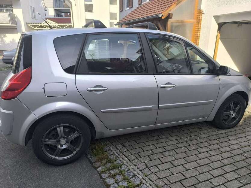 Renault Scenic 189.807 km 1.700 € Rottenburg 72108