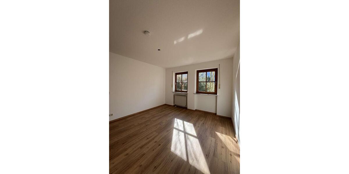 Erdgeschoßwohnung Kaufbeuren - 2.5 Zimmer, 69 m&sup2;, 715&euro; | Angebot:25512899