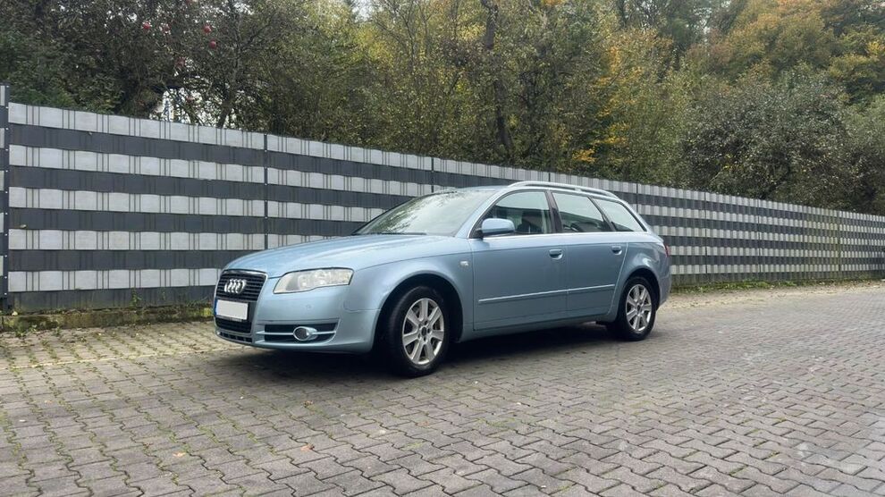 Audi A4 255.000 km 3.499 € Braunfels 35619