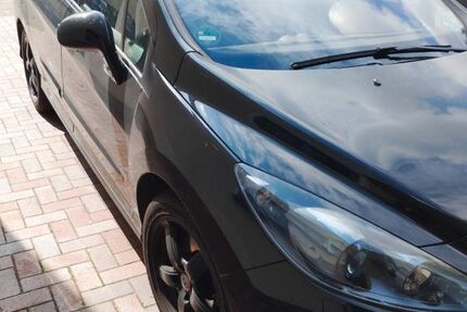 Peugeot 308 146.500 km 5.499 &euro; Rheda-Wiedenbrück 33378