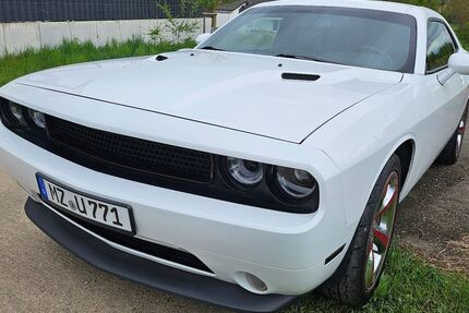 Dodge Challenger 170.000 km 16.500 &euro; Lörzweiler 55296