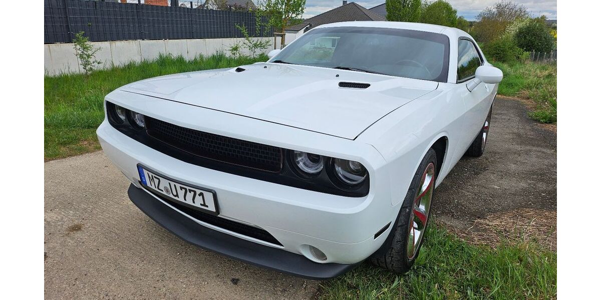 Dodge Challenger 170.000 km 16.500 &euro; Lörzweiler 55296