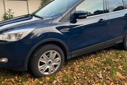 Ford Kuga 141.000 km 7.777 &euro; Stockelsdorf 23617