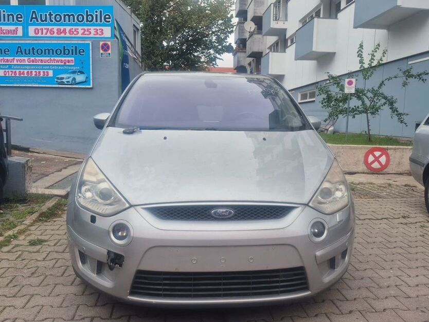 Ford S-Max 160.000 km 4.800 € Berlin 12105