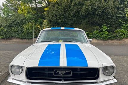 Ford Mustang 70.000 km 29.500 &euro; Breitscheid 35767
