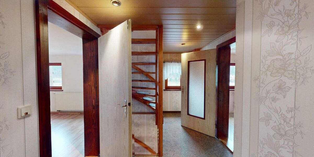 Einfamilienhaus Bad Schandau Postelwitz - 5 Zimmer, 166 m&sup2;, 139.000&euro; | Angebot:25705157