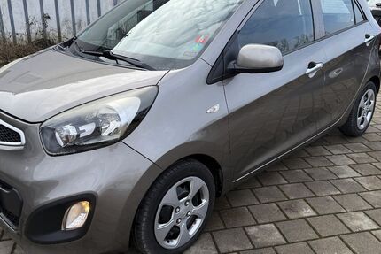 Kia Picanto 118.000 km 3.390 &euro; ERTINGEN 88521