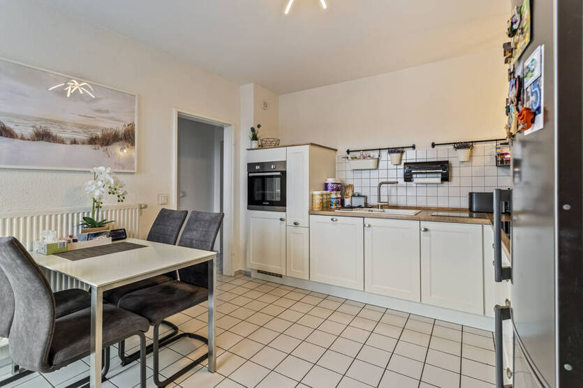 *** Lichtdurchflutete Dachgeschoßwohnung mit zwei sonnigen Dachterrassen in Top-Lage ***