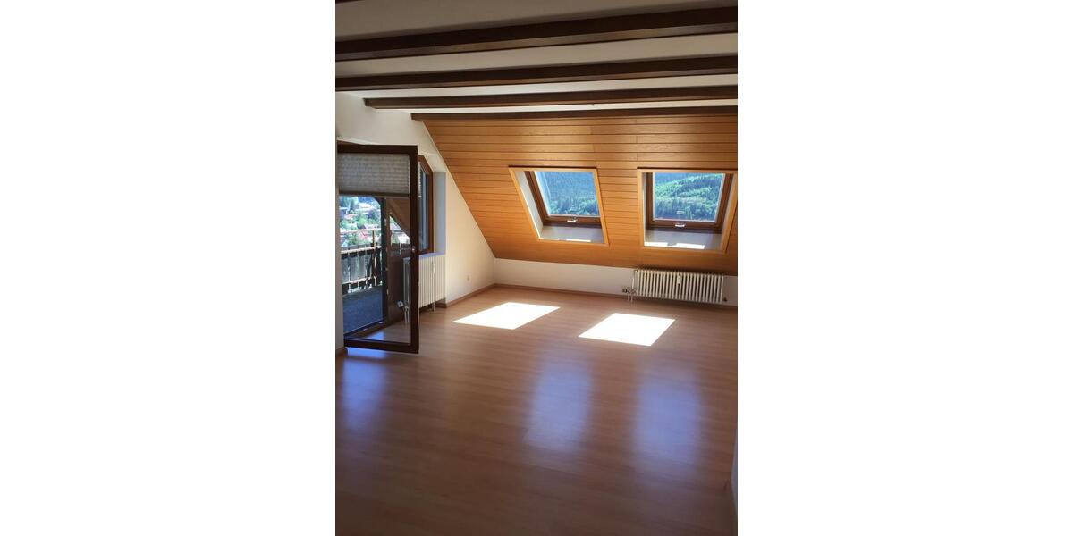 Dachgeschoßwohnung Titisee-Neustadt Neustadt - 2 Zimmer, 58 m&sup2;, 165.000&euro; | Angebot:26410219