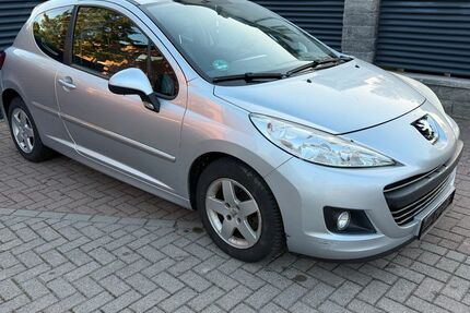 Peugeot 207 111.387 km 1.999 &euro; Bad Doberan 18209
