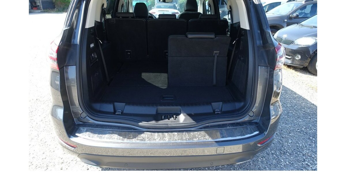 Ford S-Max Titanium AWD Pano AHK 7 Sitze Kamera 8x Alu 156.400 km 15.950 &euro; Neumarkt/OPf 92318
