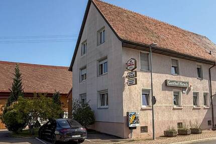 Immobilien mit Entwicklungspotenzial zu verkaufen 1 zimmer