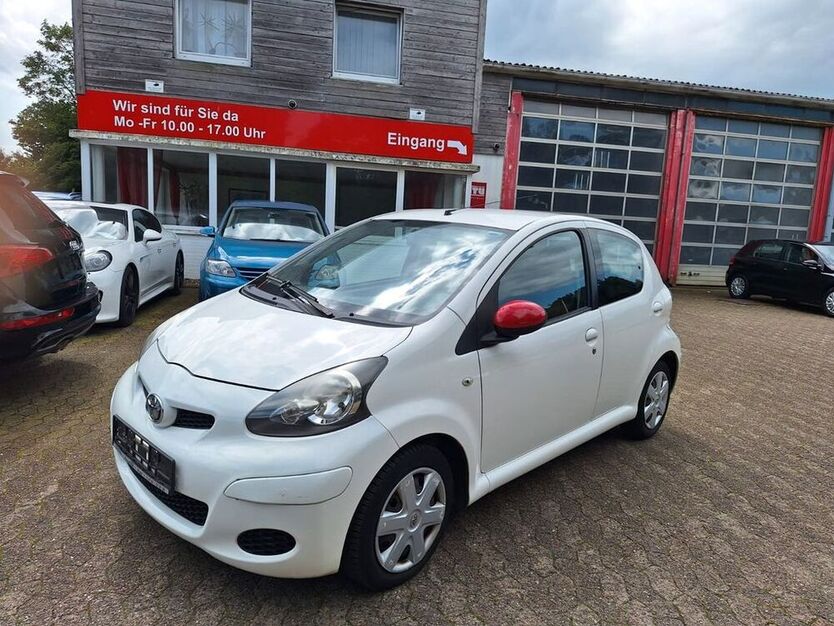 Aygo (X)