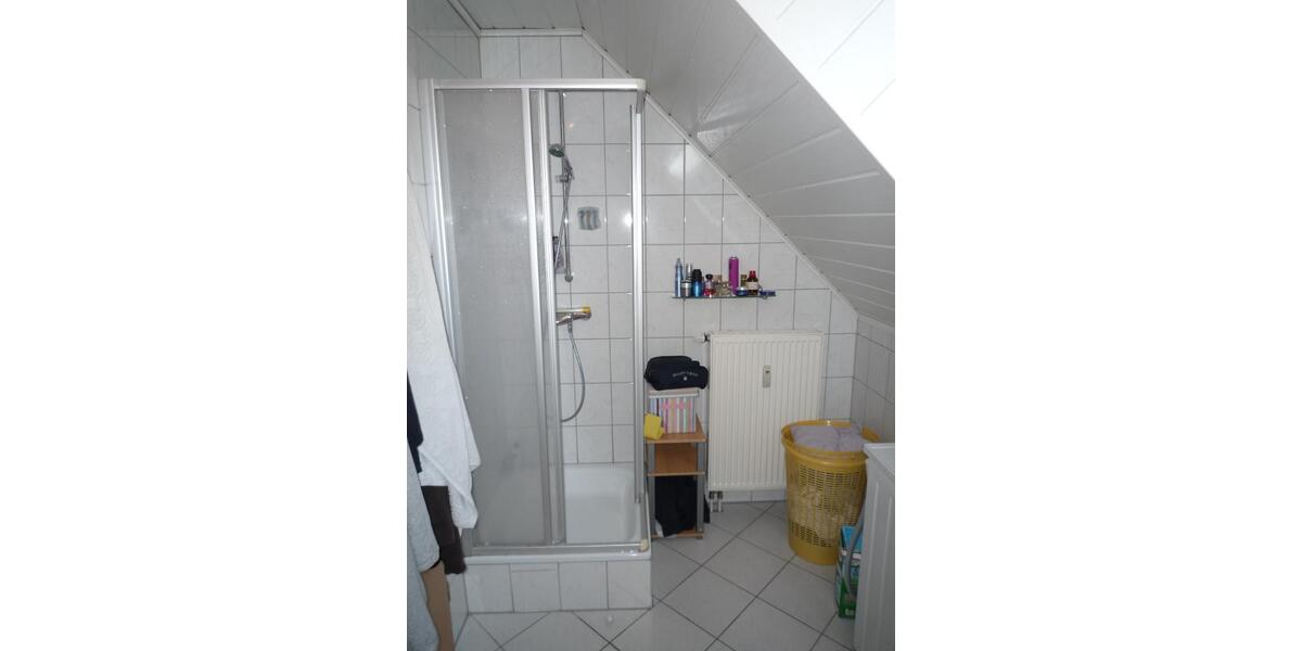 3 ZKB* DG* KFZ-Stellpl* tgl.Duschbad* kpl.gefliest* max 1-3 Pers* Pfungstadt-Eschollbrücken - Dachgeschoßwohnung Pfungstadt / Eschollbrücken Eschollbrücken | Angebot:26882915